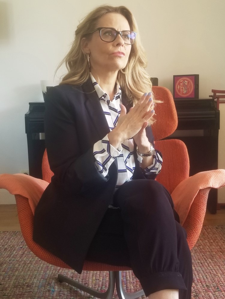 « Faut des idées! » Virginie Martin s&rsquo;entretient avec Manon Aubry