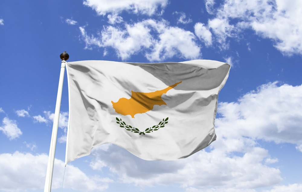 Pourquoi ne pas soumettre le Président de la République à l’article 27 de la Constitution ?