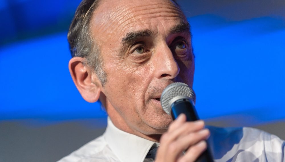 Que signifie la « zemmourisation » de la politique française ?