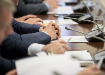 Comment les experts ont pris le pouvoir