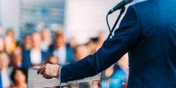 Causes et conséquences de la chute de la gauche française de gouvernement : une feuille de route pour l’avenir