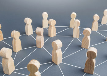 La liberté d’association en France, fondamentale mais tourmentée selon Tocqueville