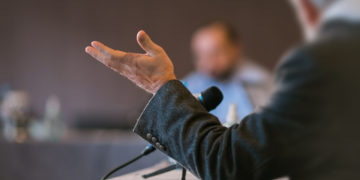 Les intellectuels et le Spin : contribution à la vie démocratique ou manipulation ?