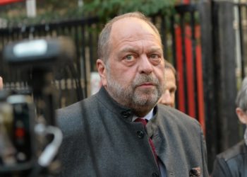 Un garde des Sceaux en exercice traduit devant la Cour de justice de la République : « Selon que vous serez puissant ou misérable ….»