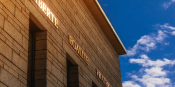 La laïcité à l’épreuve de la déconstruction de l’universalisme républicain