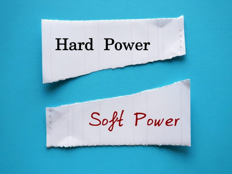 Le « smart power » Aveu de faiblesse ou sophistication ultime de la coercition ?