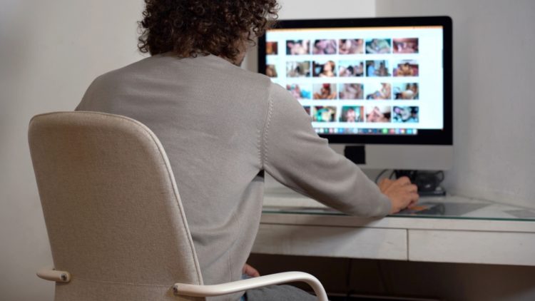 Durcissement de la législation en matière de pornographie : une menace pour les libertés fondamentales ?