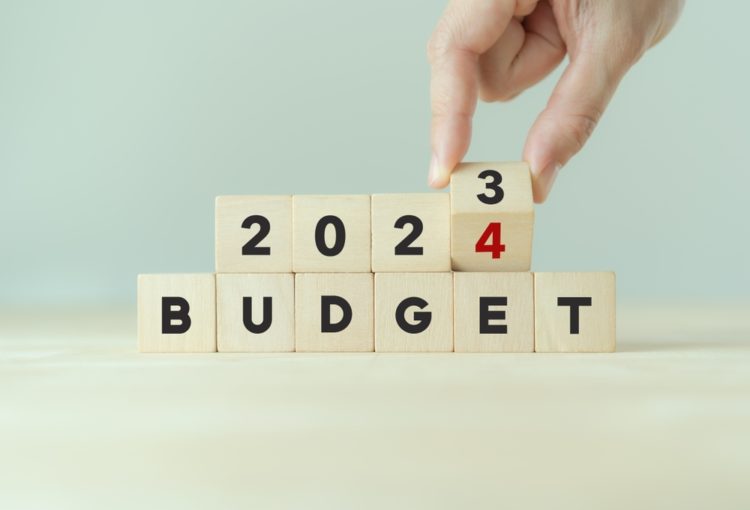 Budget 2024 incertain et trajectoire des Finances publiques optimiste