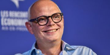 Petites phrases et politique, quand l’humour rejoint la tradition républicaine