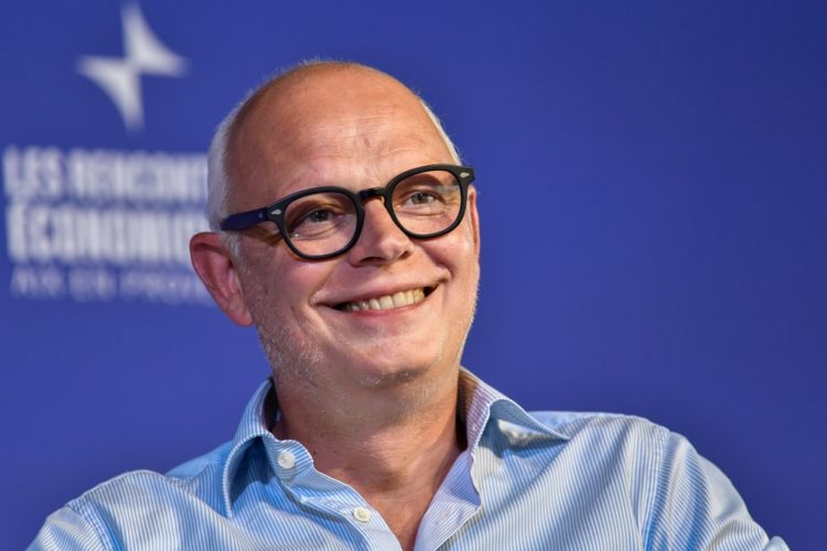 Petites phrases et politique, quand l’humour rejoint la tradition républicaine