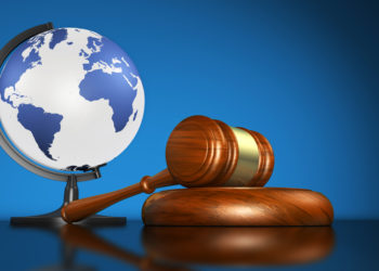 Les dérives procédurières en politique et en droit international, ou la volonté d’entraîner les juges dans le débat politique