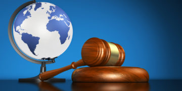 Les dérives procédurières en politique et en droit international, ou la volonté d’entraîner les juges dans le débat politique