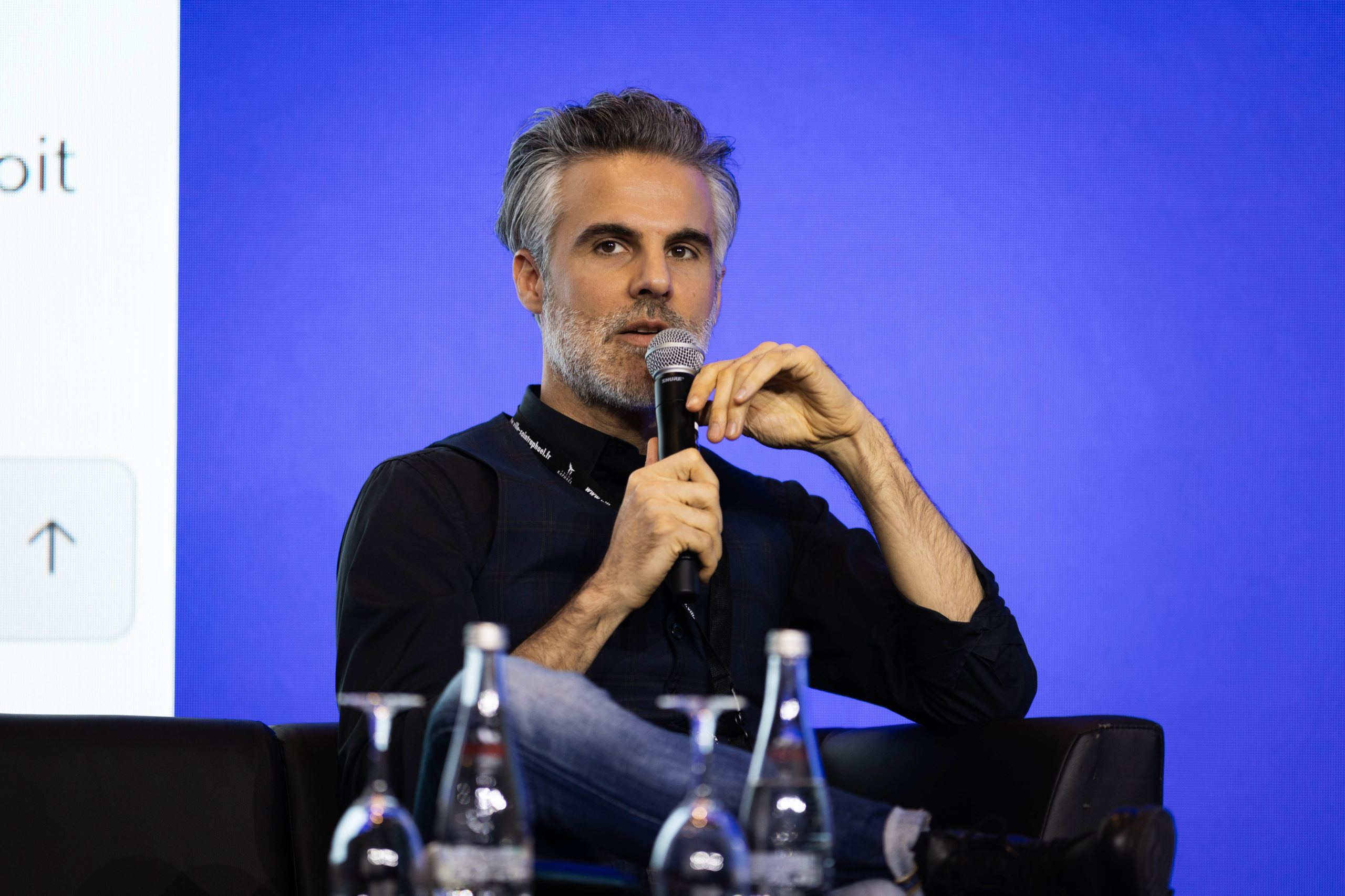 L’éthique et la société à l’épreuve des techniques numériques. Quels grands enjeux pour les jeunes générations ?