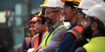 Revenir aux questions de la dignité du travail