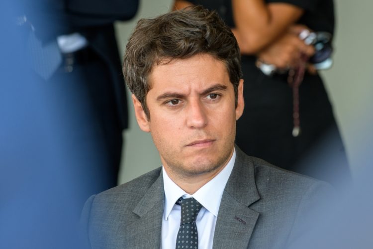 Attal parle de rigueur : faire passer la pilule en ouvrant la fenêtre d’Overton