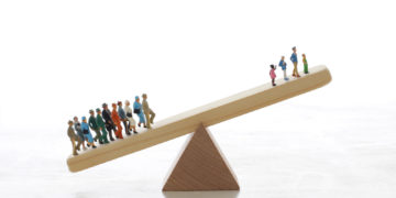 Macron, Meloni et le post-populisme : Vers où regarde Nicolas Baverez ?