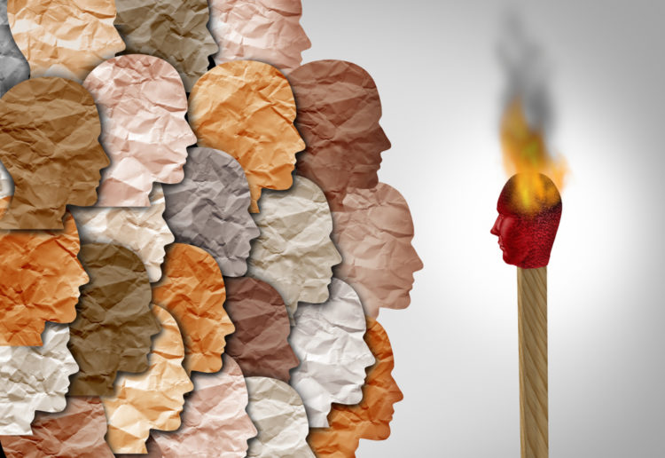 Comment le pseudo-antiracisme conduit au racisme : leçons de l’affaire Nassira