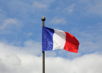 République souveraine choisit le non-alignement