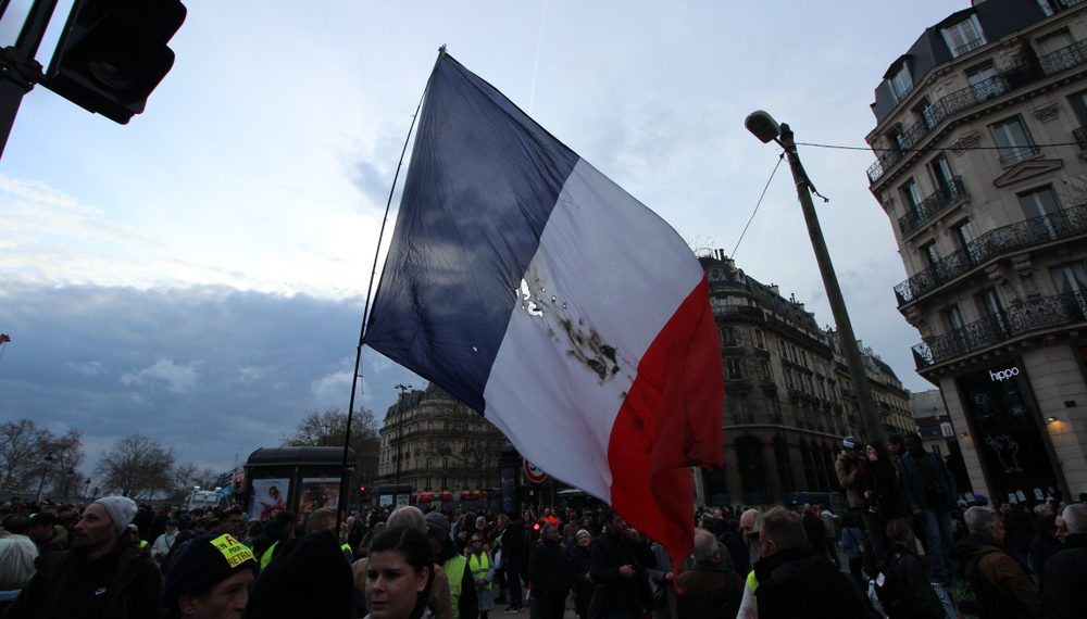 Les derniers feux de la V° République ?