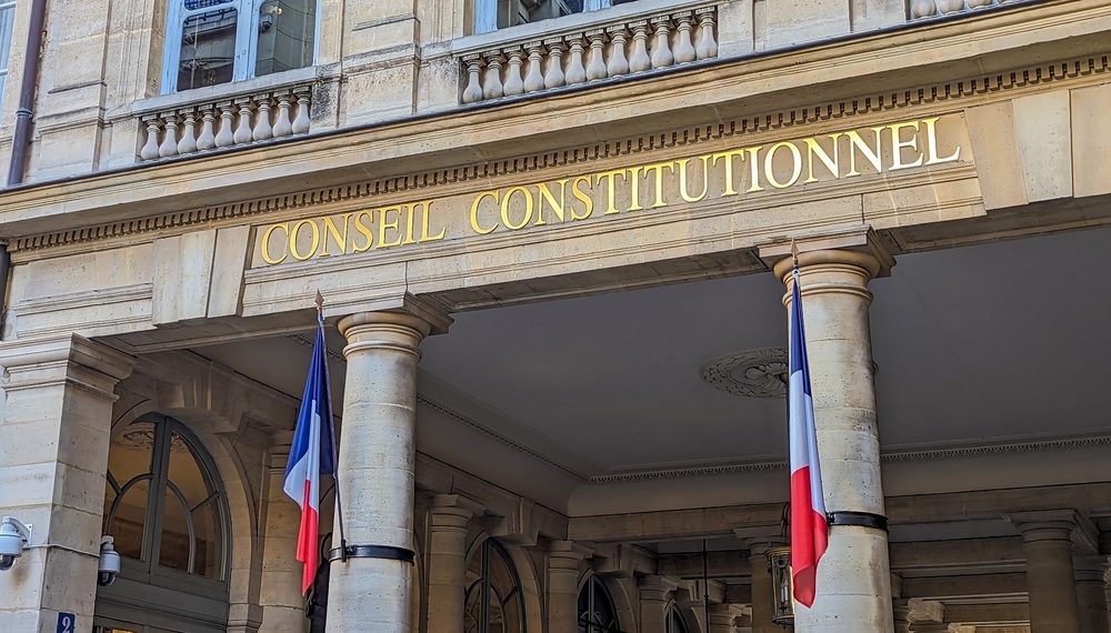Questions sur (et autour de) la décision du Conseil constitutionnel du 28 mai 2024 ouvrant l’aide juridictionnelle à tous les étrangers en situation irrégulière