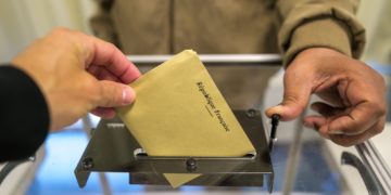 La France à la croisée des chemins : Une dissolution imprévisible, un avenir incertain