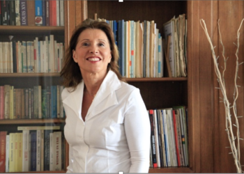 Emmanuel Macron, ni de Gaulle, ni Giscard – Le Démiurge de la politique française ?