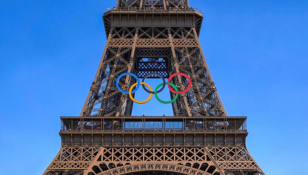 Anneaux sur la Tour Eiffel : un symbole de l’impuissance politique