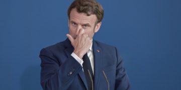 Le SYSTEME « D » : démission, destitution, dissolution, désaffiliation démocratique (article 16) : faîtes votre choix !