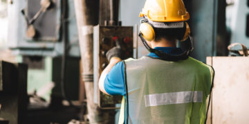 Le mirage de l’industrialisation face à l’Administration