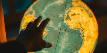 Le global et le tribal