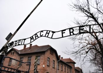 Une faute contre l’histoire