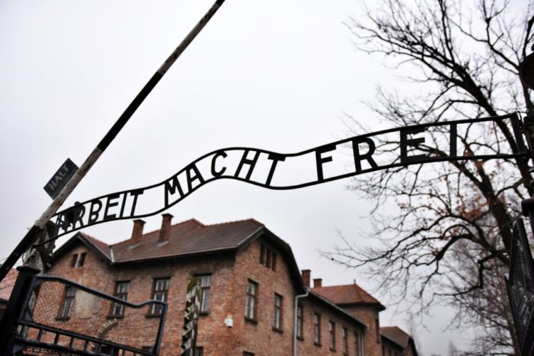 Une faute contre l’histoire