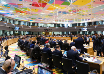 Transition stratégique européenne.  Sortir de l’ancien régime transatlantique, européiste et nucléaire