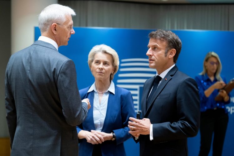 « Minuit moins le quart », la France face à un nouveau Yalta sur le front externe et au défi de ses Bastilles 2.0 à démanteler en interne