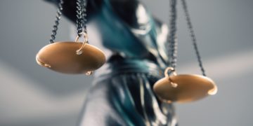 Les juges doivent-ils sauver la démocratie ?