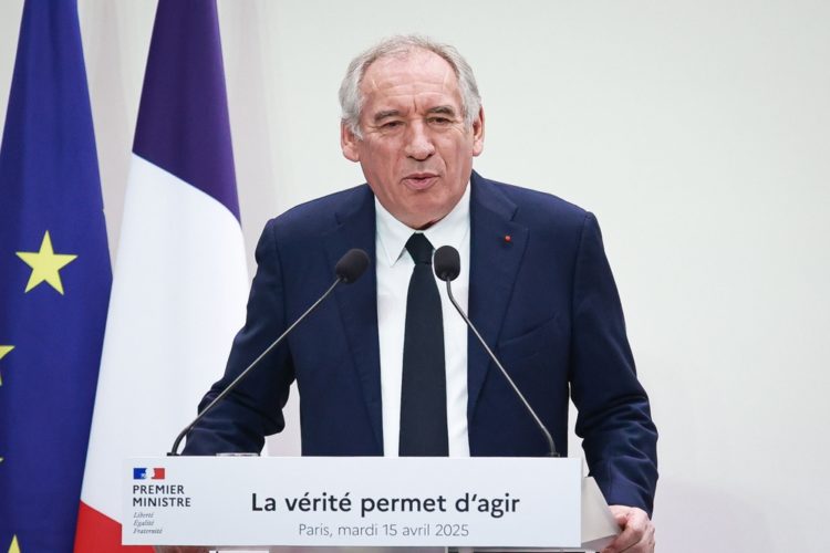 François Bayrou seul responsable ?
