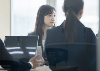 Nous ne sommes pas d’extrême droite,  nous sommes FÉMINISTES !