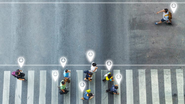 Intelligence artificielle et démocratie : entre accélération et perte de légitimité