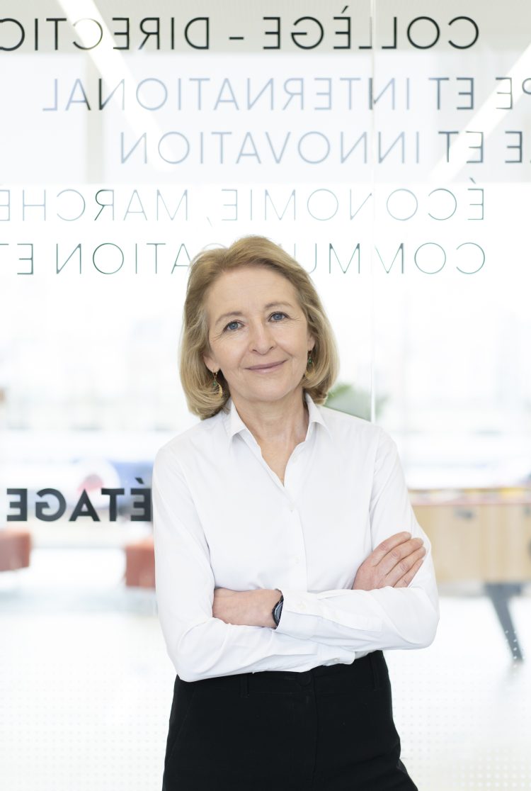 Pourquoi vous n’aurez sans doute pas le temps de lire cet article : le regard du régulateur sur une malédiction des temps modernes