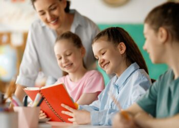 « Une nouvelle politique territoriale pour l ‘école » ou comment justifier la suppression de plusieurs milliers de postes dans l’Éducation nationale