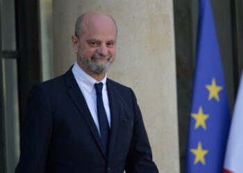 Conseil d’évaluation de l’école : l’instrument d’un pilotage autoritaire hérité de l’ère Blanquer
