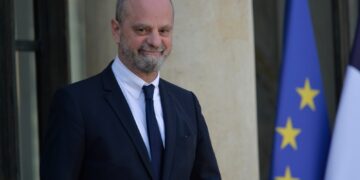 Conseil d’évaluation de l’école : l’instrument d’un pilotage autoritaire hérité de l’ère Blanquer