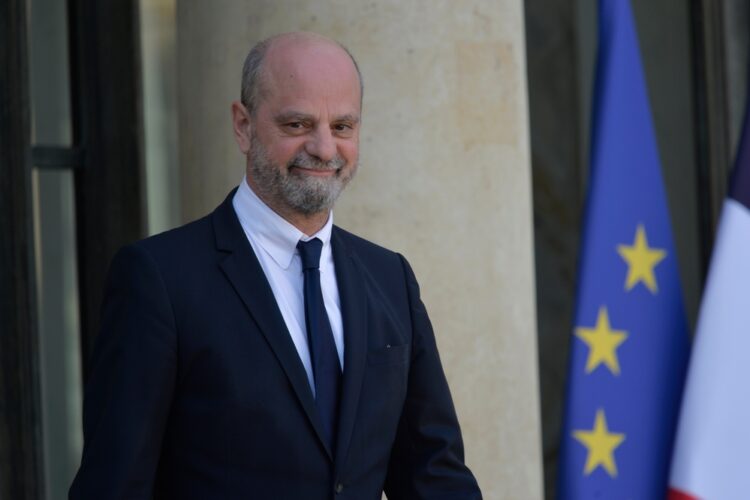 Conseil d’évaluation de l’école : l’instrument d’un pilotage autoritaire hérité de l’ère Blanquer