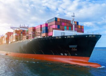 Le GNL, carburant d’avenir ou faux-semblant écologique du transport maritime ?