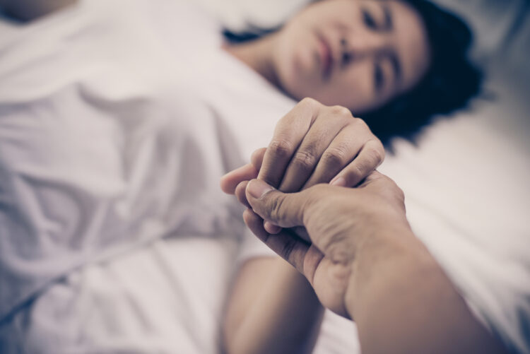 Délit d’entrave au suicide assisté : faut-il punir les anges gardiens ?