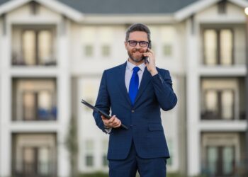 Agences immobilières contre réseaux de mandataires : nouvelle passe d’armes