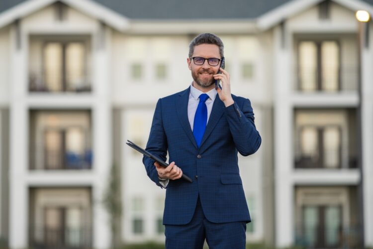 Agences immobilières contre réseaux de mandataires : nouvelle passe d’armes