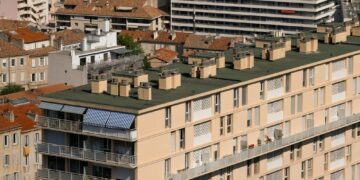 Le logement, œcuménique, laïc et obligatoire