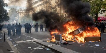 Sous les pavés, on joue leur avenir